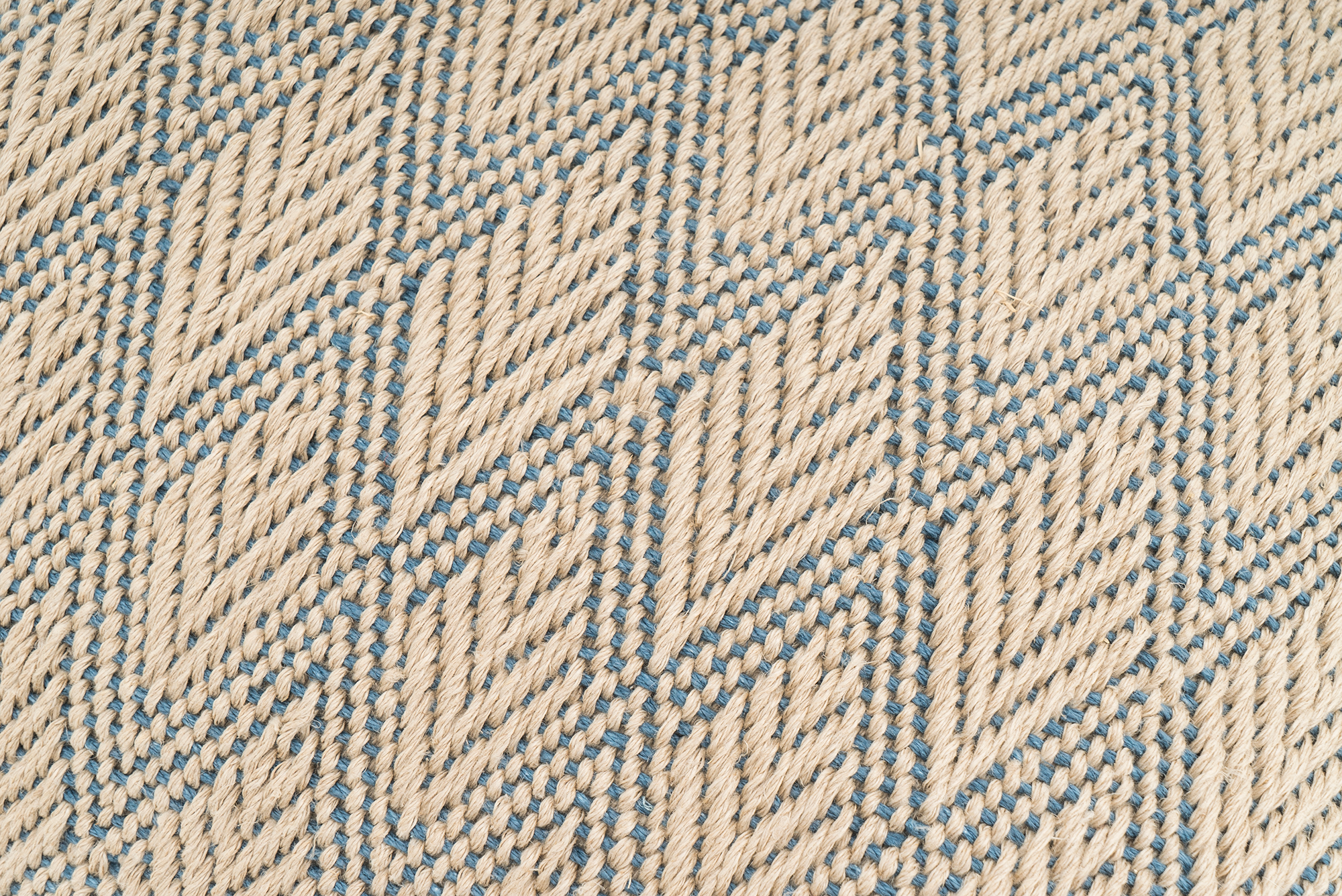 Artisan-crafted hemp pillow cover, rustic diamond pattern, sustainable Romanian hemp.